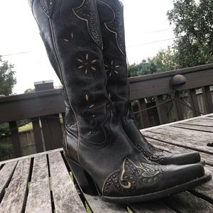 Gorgeous Caborca Western Boots!